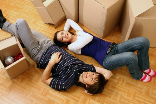 Packing and moving service for flats and houses in Maze Hill